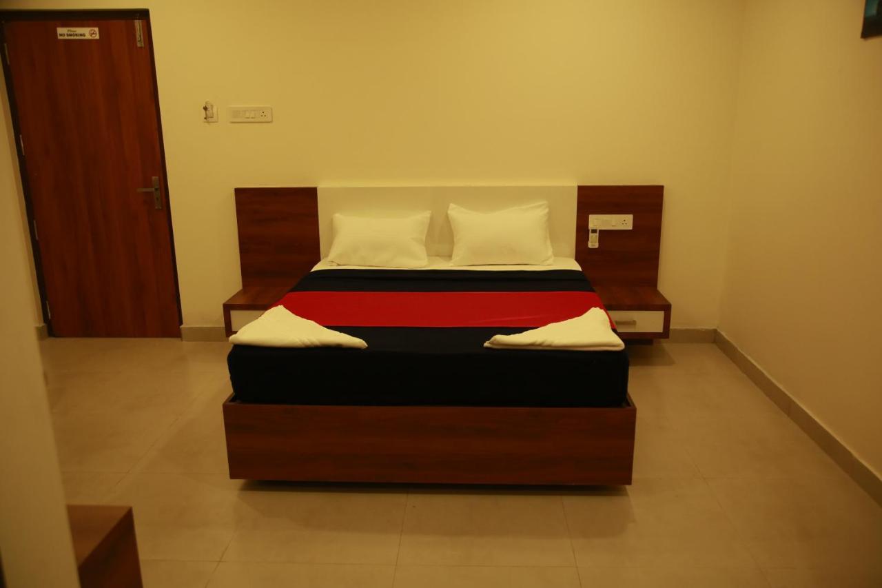 Dreams Residency Manjeri Dış mekan fotoğraf